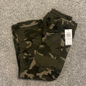 NWT old navy camo pants toddler size 2T